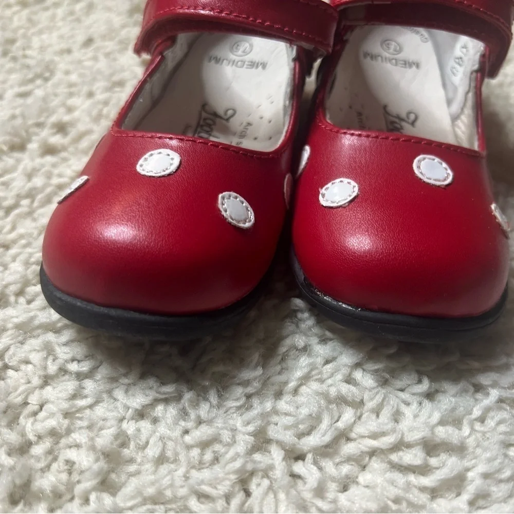FOOTMATES RED/WHITE MARY JANE STYLE SHOE SIZE 7.5 M/W NIB